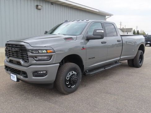 New 2026 RAM 3500 Big Horn AWD/4WD image 7