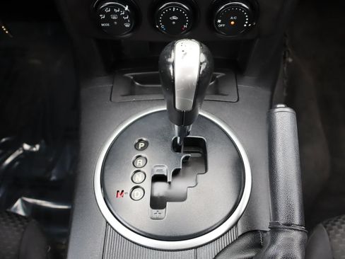 Used 2006 MAZDA MX-5 Miata Sport RWD image 29