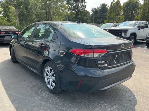 Used 2021 Toyota Corolla LE FWD image 4