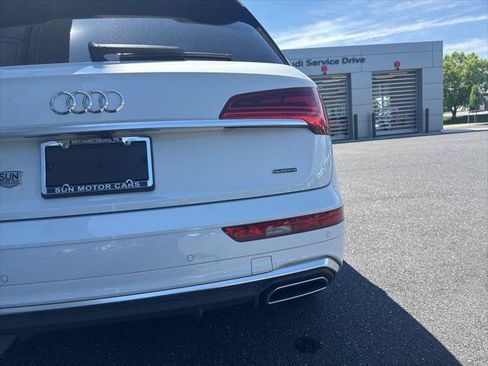 Used 2023 Audi Q5 2.0T Premium Plus w/ Premium Plus Package AWD/4WD image 31