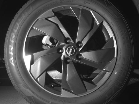 Used 2025 Nissan Rogue SV AWD/4WD image 14