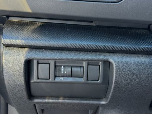 Used 2024 Subaru Crosstrek 2.0i Premium image 15