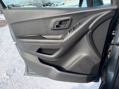 Used 2021 Chevrolet Trax LS w/ Tint and Cruise Package image 25