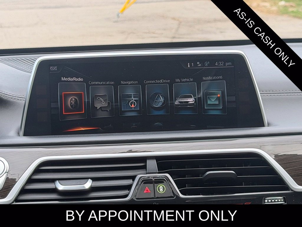 Used 2017 BMW 750i RWD image 22