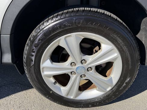 Used 2013 Ford Escape SE FWD image 18