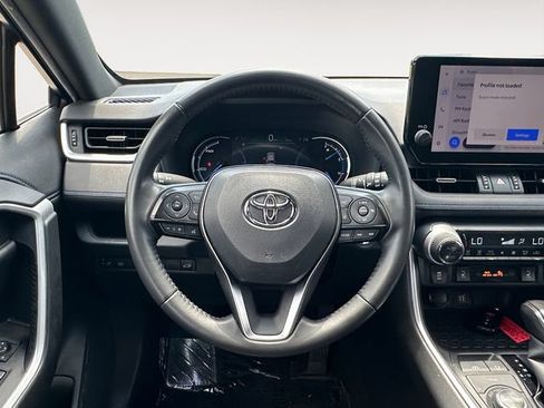Used 2023 Toyota RAV4 XSE AWD/4WD image 12