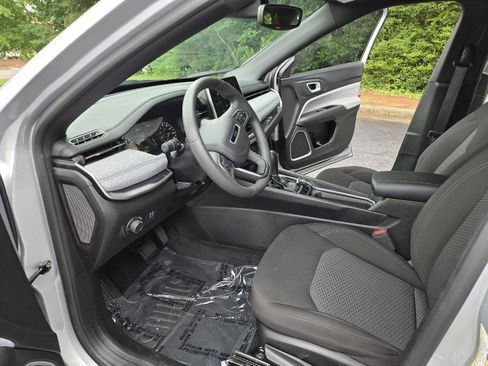 Used 2025 Jeep Compass Sport AWD/4WD image 20