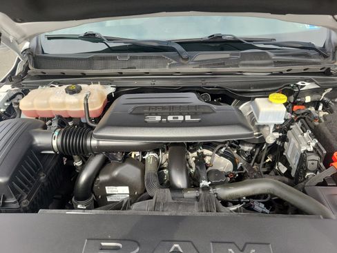 Used 2023 RAM 1500 Big Horn AWD/4WD image 9