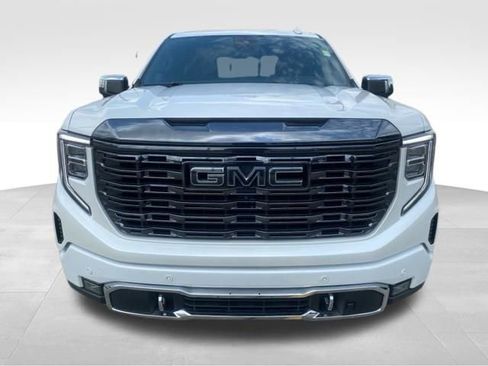 Used 2023 GMC Sierra 1500 Denali Ultimate AWD/4WD image 10