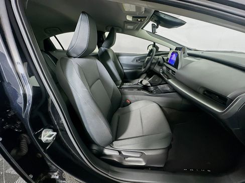 Used 2024 Toyota Prius LE image 30