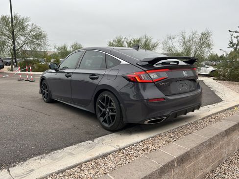 Used 2024 Honda Civic Sport Touring image 5