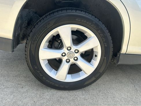 Used 2005 Lexus RX 330 w/ Premium Pkg FWD image 15