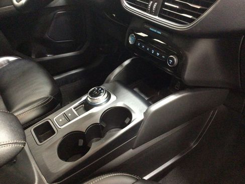 Used 2024 Ford Escape Platinum image 29