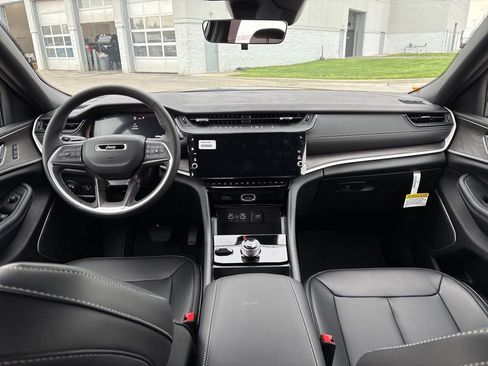 New 2026 Jeep Grand Cherokee L Limited image 10