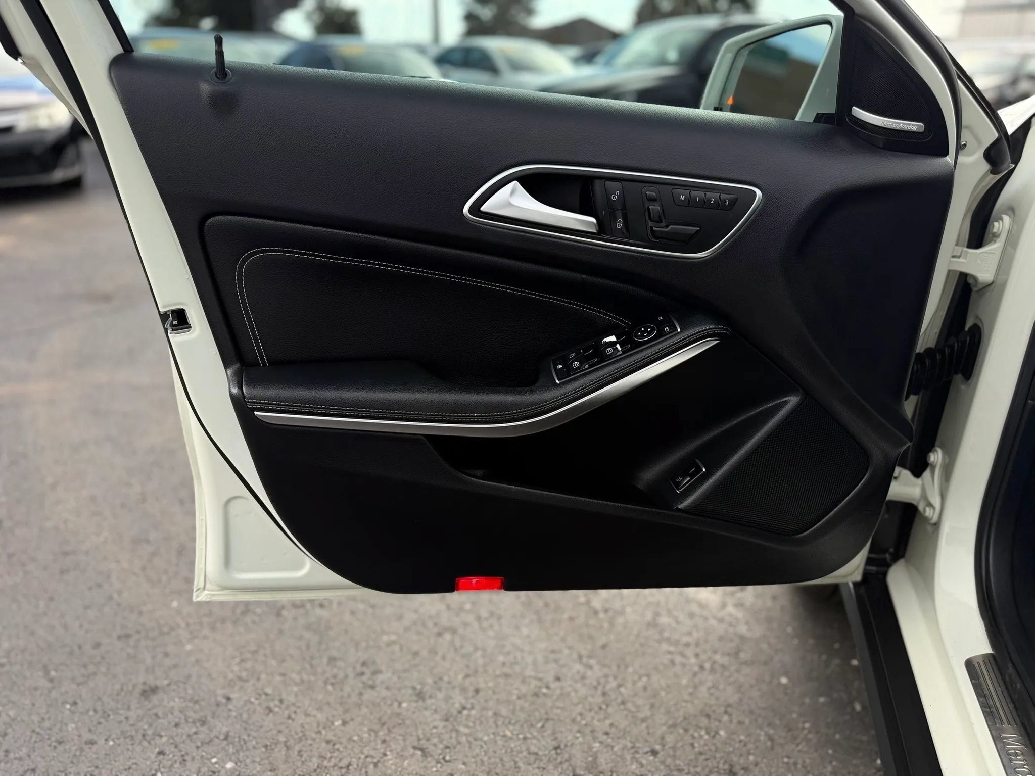 Used 2015 Mercedes-Benz GLA 250 image 29