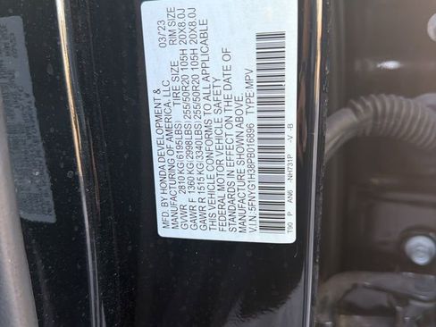 Used 2023 Honda Pilot Sport image 14