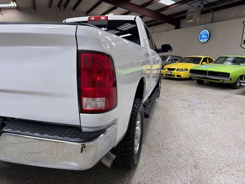 Used 2018 RAM 2500 SLT AWD/4WD image 16
