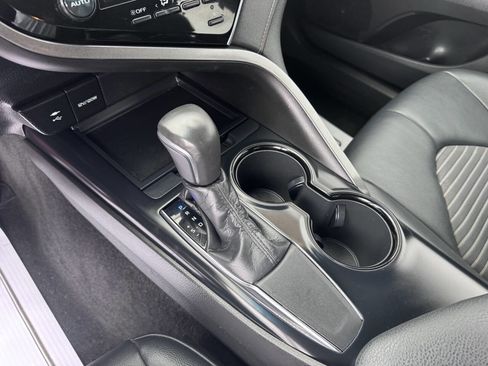 Used 2018 Toyota Camry SE image 31