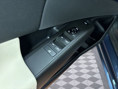 Used 2025 BMW X3 xDrive30i w/ M Sport Package image 12