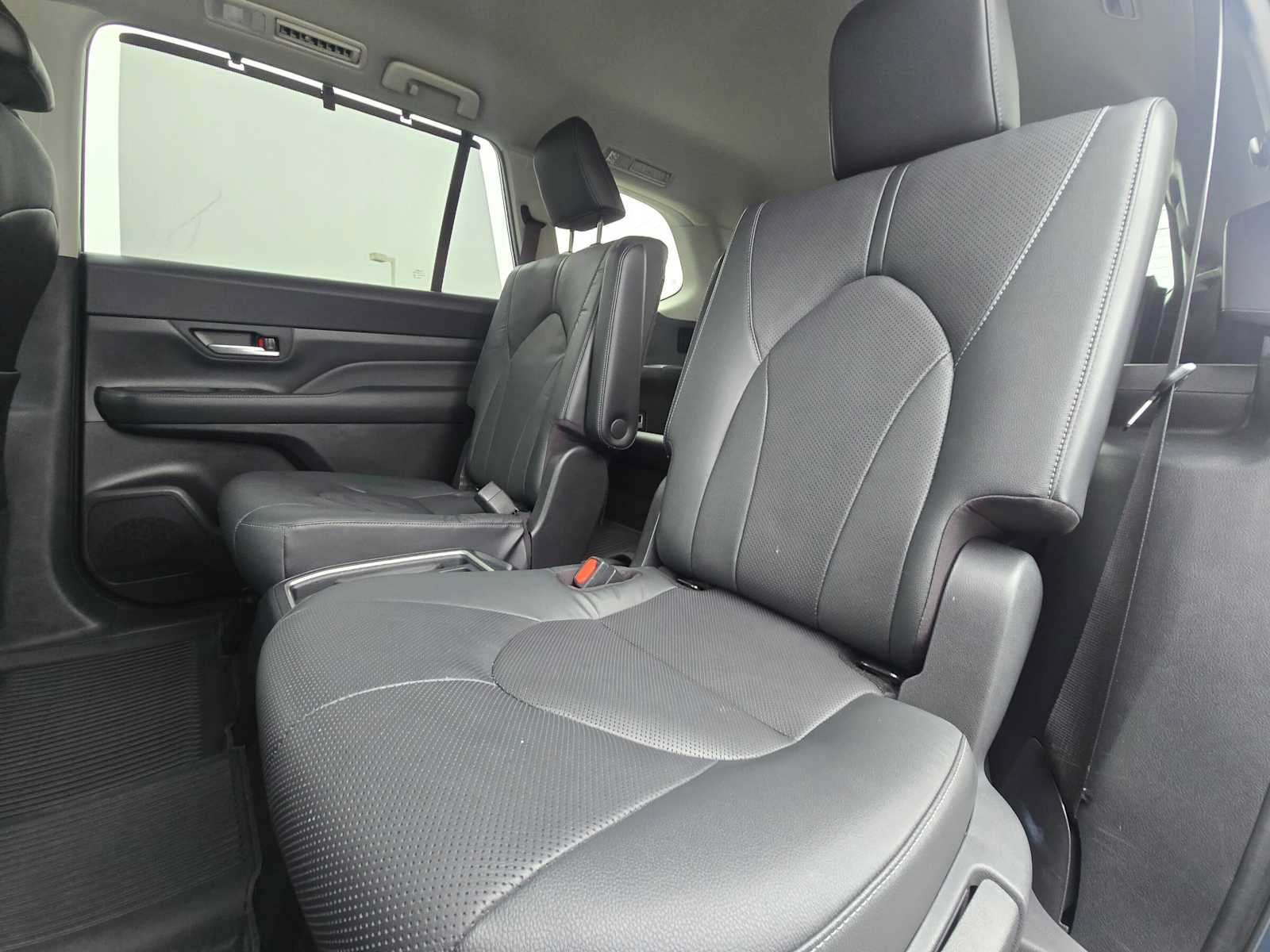 Certified 2024 Toyota Grand Highlander AWD image 17