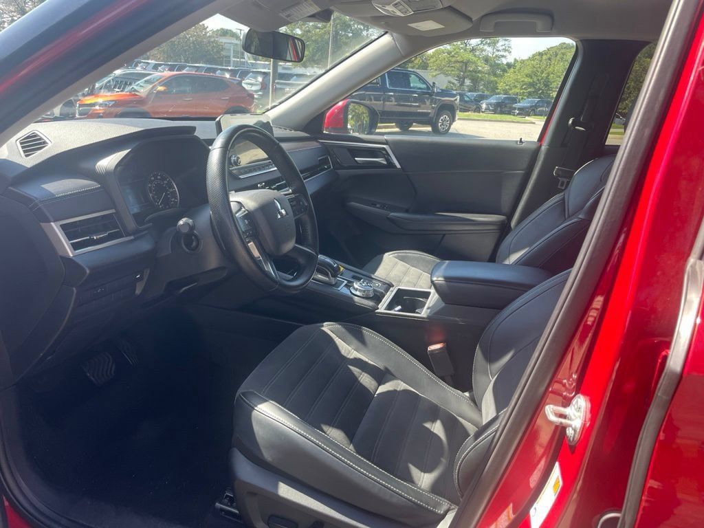 Used 2024 Mitsubishi Outlander SE FWD image 8