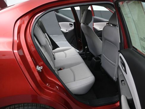 Certified 2019 Toyota Yaris LE image 28