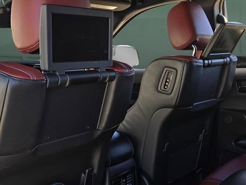 Used 2021 Dodge Durango SRT w/ Black Package image 27