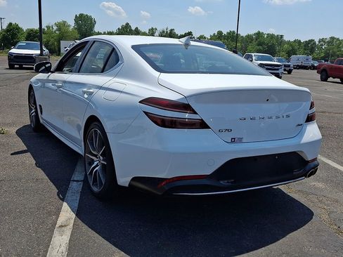 Used 2023 Genesis G70 2.0T AWD/4WD image 9