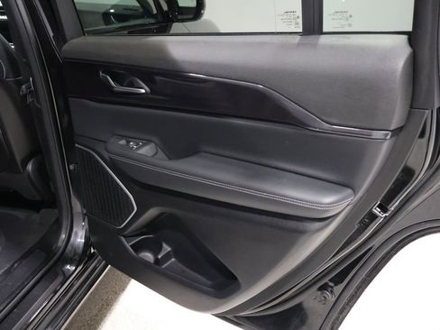 Used 2021 Jeep Grand Cherokee L Laredo image 24