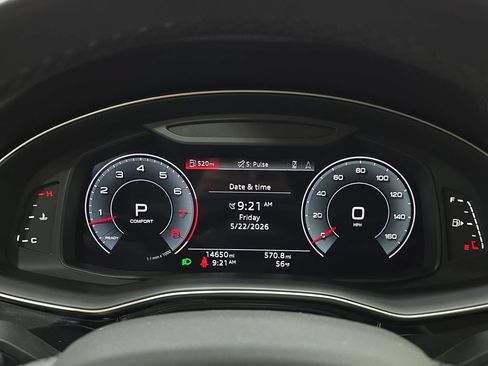 Used 2023 Audi Q8 Premium AWD/4WD image 22