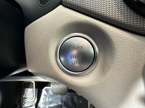 Used 2020 Mercedes-Benz GLA 250 image 28