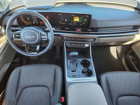 New 2026 Kia Carnival FWD image 10