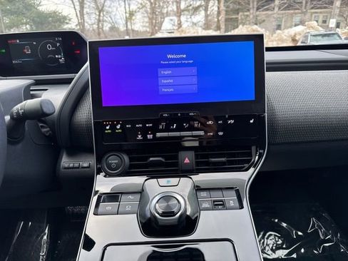 Used 2024 Toyota bZ4X XLE image 17