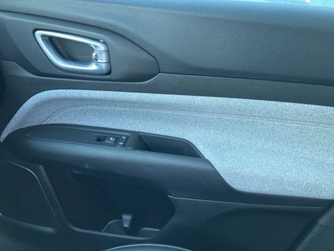 Certified 2022 Jeep Compass Latitude w/ Mopar Graphics Package image 15