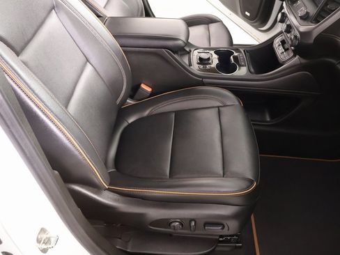 Used 2023 GMC Acadia AT4 w/ Technology Package image 13