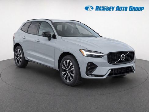 Used 2024 Volvo XC60 B5 Plus AWD/4WD image 2