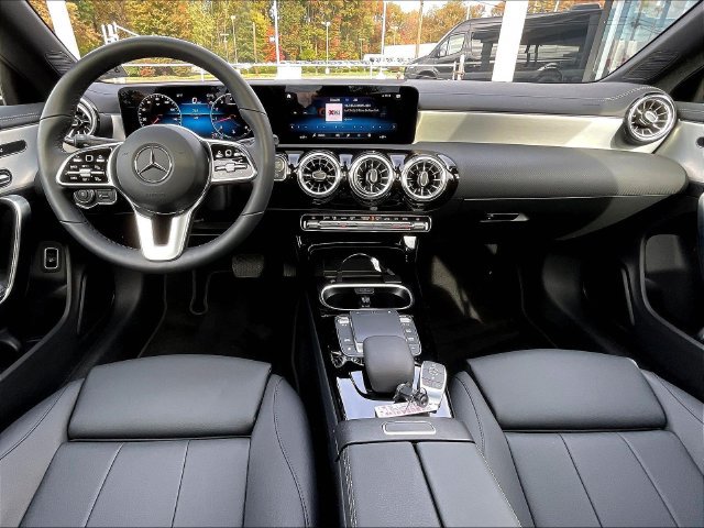 Certified 2023 Mercedes-Benz CLA 250 4MATIC image 9