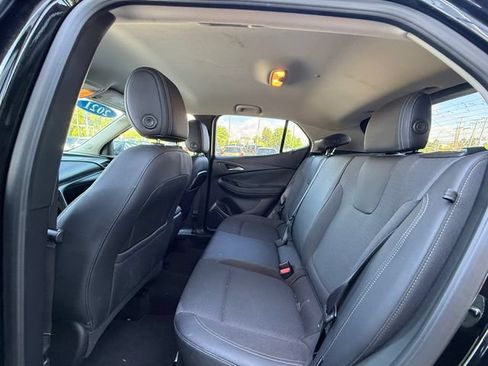 Used 2021 Buick Encore GX Preferred w/ Cold Weather Comfort Package AWD/4WD image 4