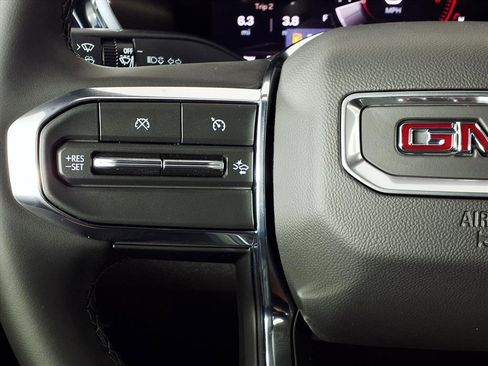 New 2026 GMC Canyon Elevation w/ Convenience Package image 8