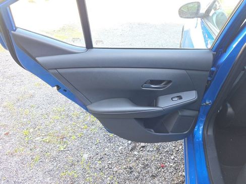 Used 2025 Nissan Sentra SV FWD image 16