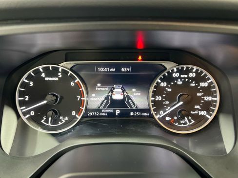 Used 2025 Nissan Rogue SV image 12