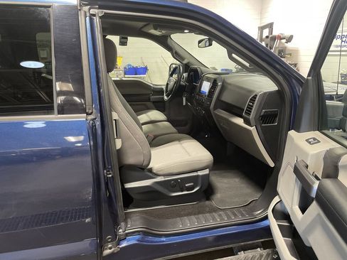 Used 2020 Ford F150 XLT w/ Equipment Group 302A Luxury AWD/4WD image 18