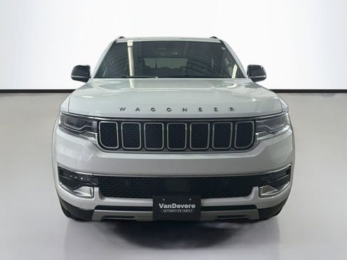 Used 2024 Jeep Wagoneer Series II AWD/4WD image 3