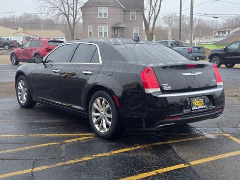 Used 2016 Chrysler 300 C image 5