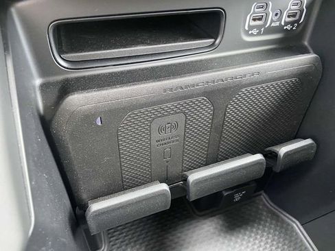 Used 2024 RAM 2500 Limited image 32