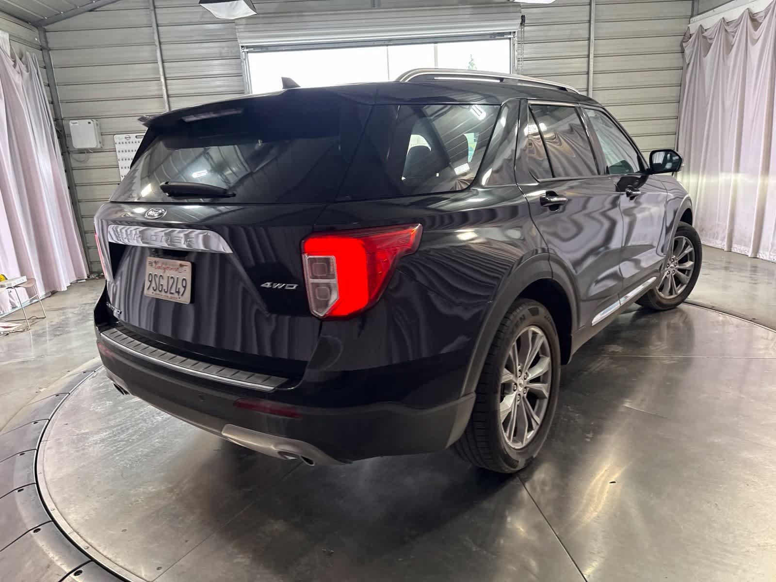 Used 2022 Ford Explorer Limited w/ Equipment Group 301A AWD/4WD image 5