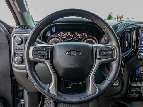 Used 2020 Chevrolet Silverado 1500 RST image 18