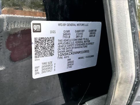 Used 2022 Chevrolet Suburban LT w/ Luxury Package image 36