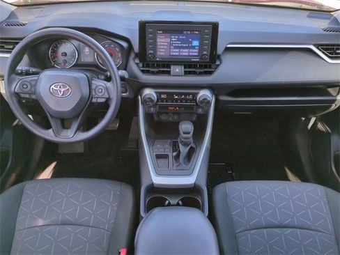 Used 2021 Toyota RAV4 XLE image 16