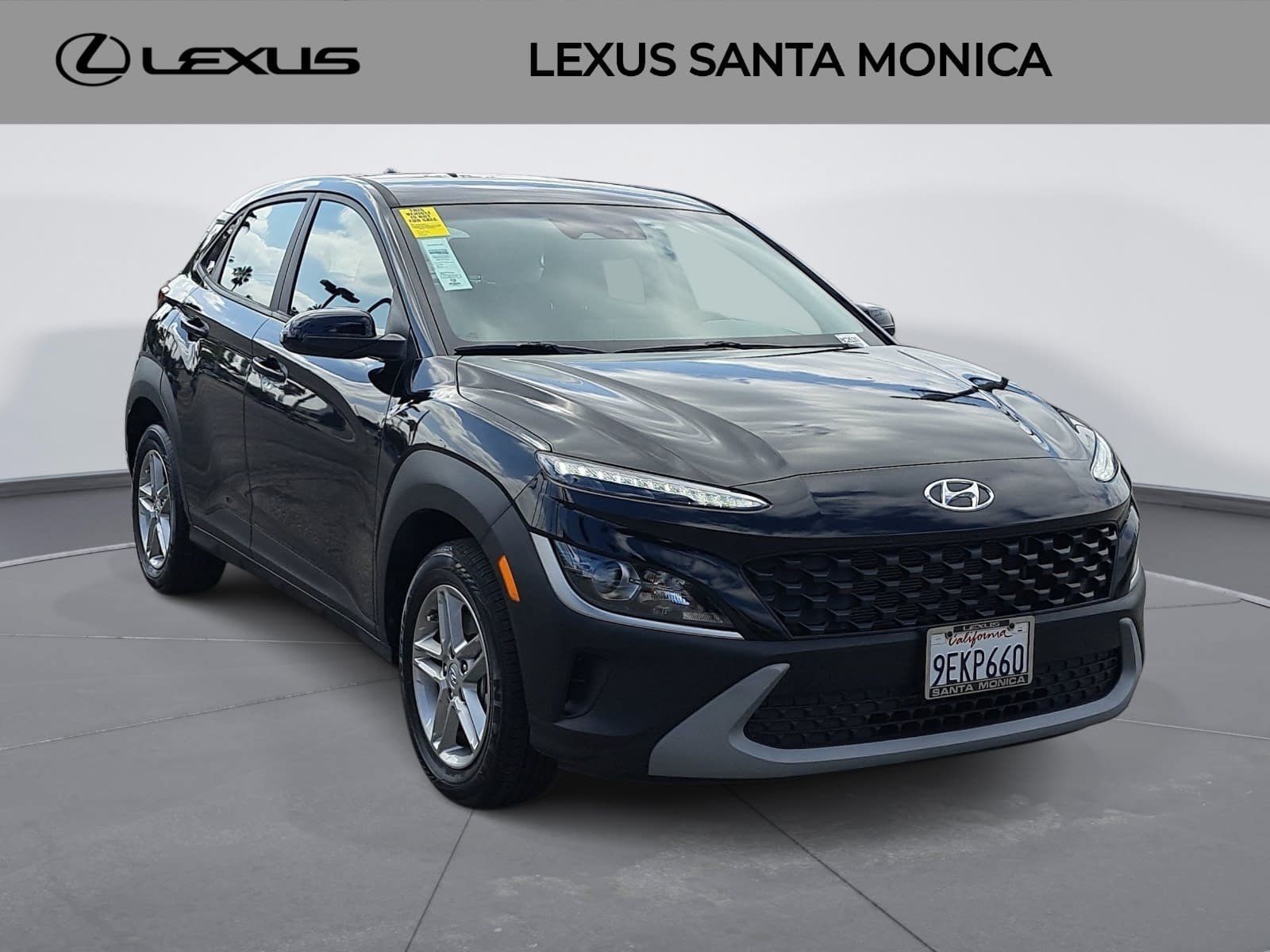 Used 2023 Hyundai Kona SE w/ Cargo Package AWD/4WD image 3
